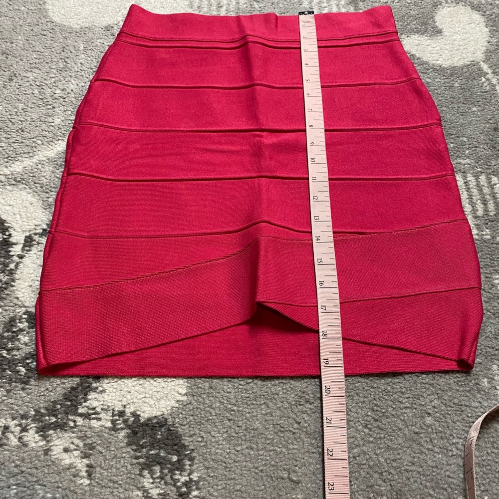 Romeo & Juliet Couture Magenta Hot Pink Banded Body-con Skirt - Picture 4 of 6
